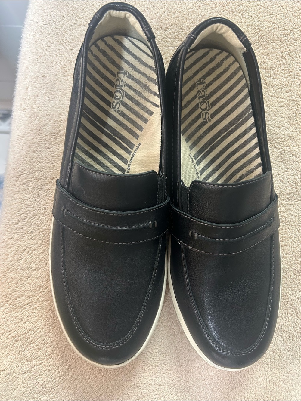Taos Footwear Black Leather Penny Loafers with White Sole (fit is closer to 9)